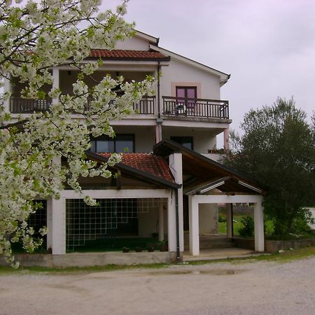 Guest House Robi Medugorje Bagian luar foto
