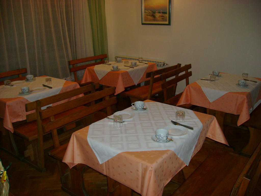 Guest House Robi Medugorje Bagian luar foto